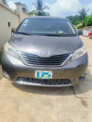 Toyota Sienna 2013 Gray