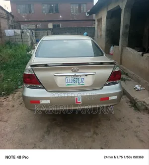 Toyota Camry 2003 Gold