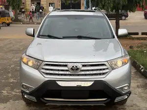 Toyota Highlander 3.5L 4WD 2013 Silver