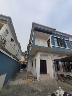 Studio Apartment in Chevron for rent