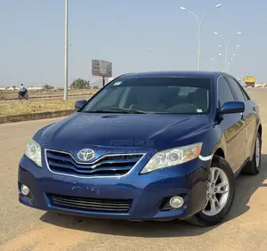 Toyota Camry LE 4dr Sedan (2.5L 4cyl 6AM) 2010 Blue