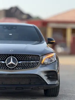 Mercedes-Benz GLC-Class 2019 Brown