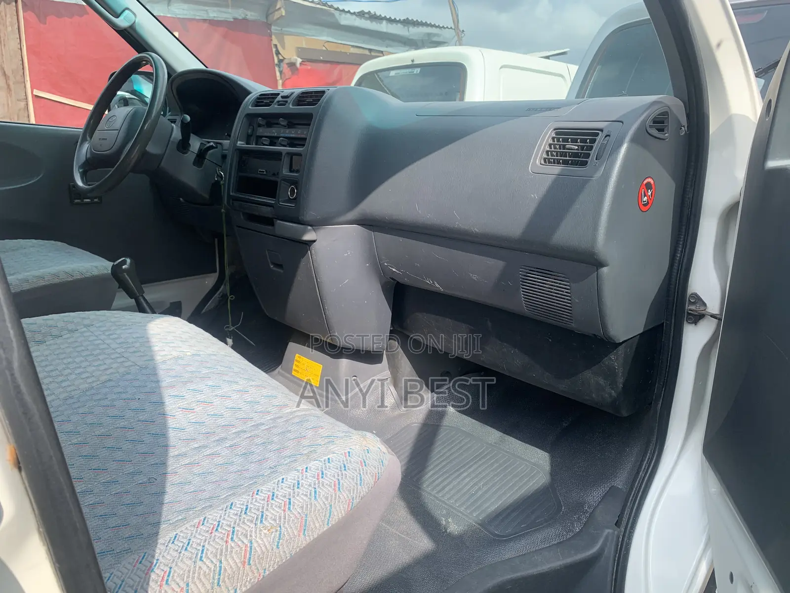 Toyota Grand HiAce 2005 White