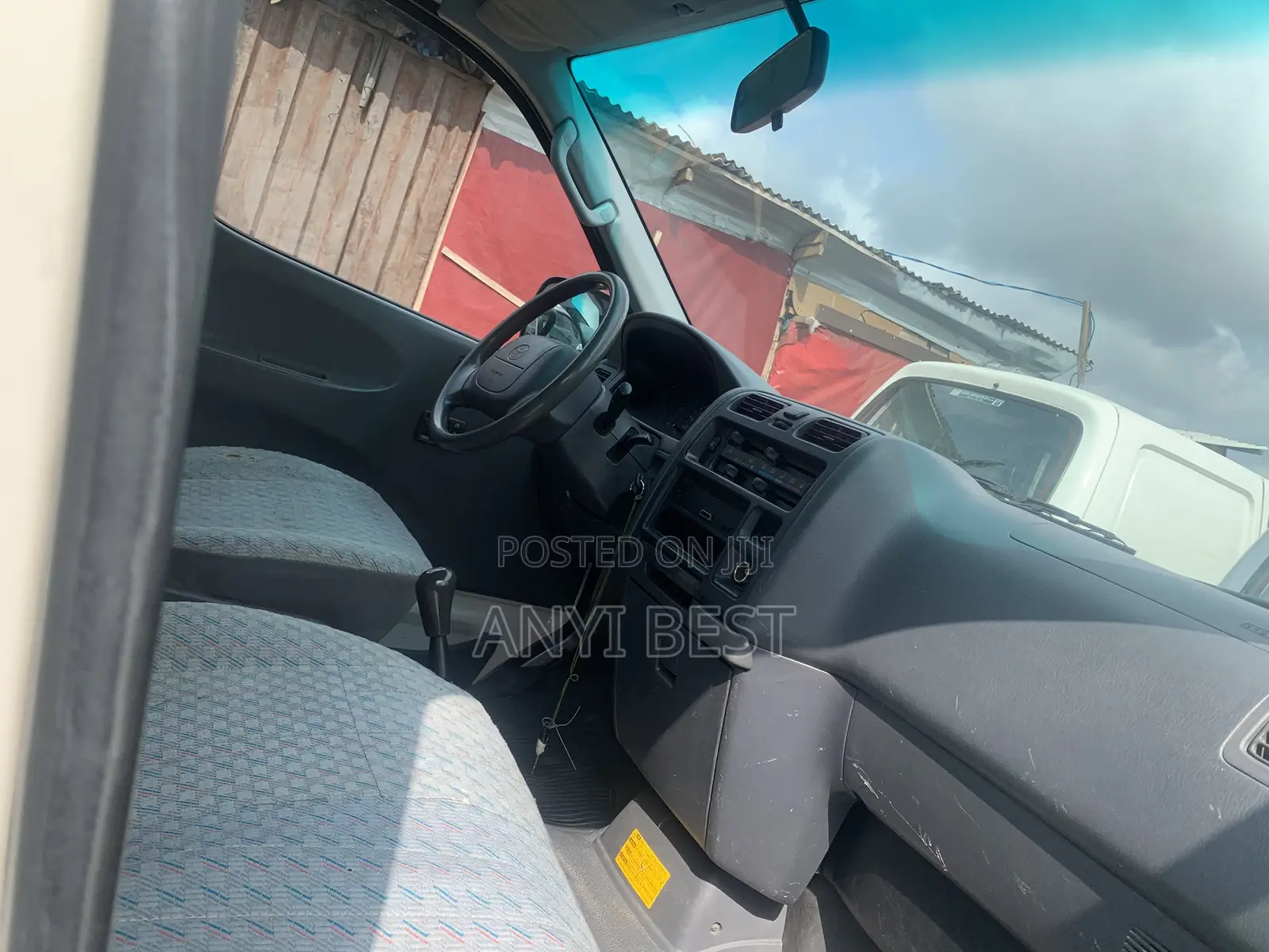 Toyota Grand HiAce 2005 White