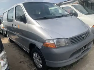 Toyota Grand HiAce 2005 Silver