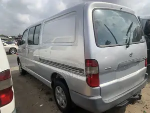 Toyota Grand HiAce 2005 Silver