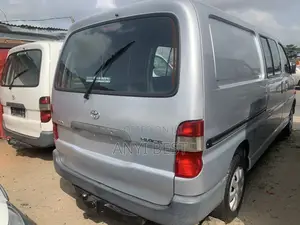 Toyota Grand HiAce 2005 Silver