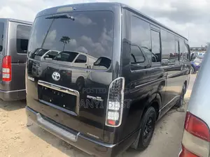 Toyota HiAce 2012 Black