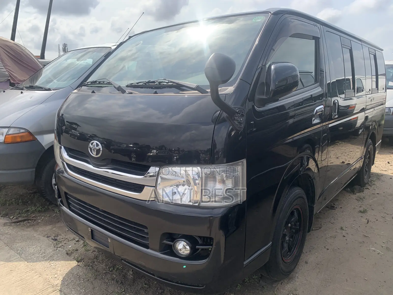 Toyota HiAce 2012 Black