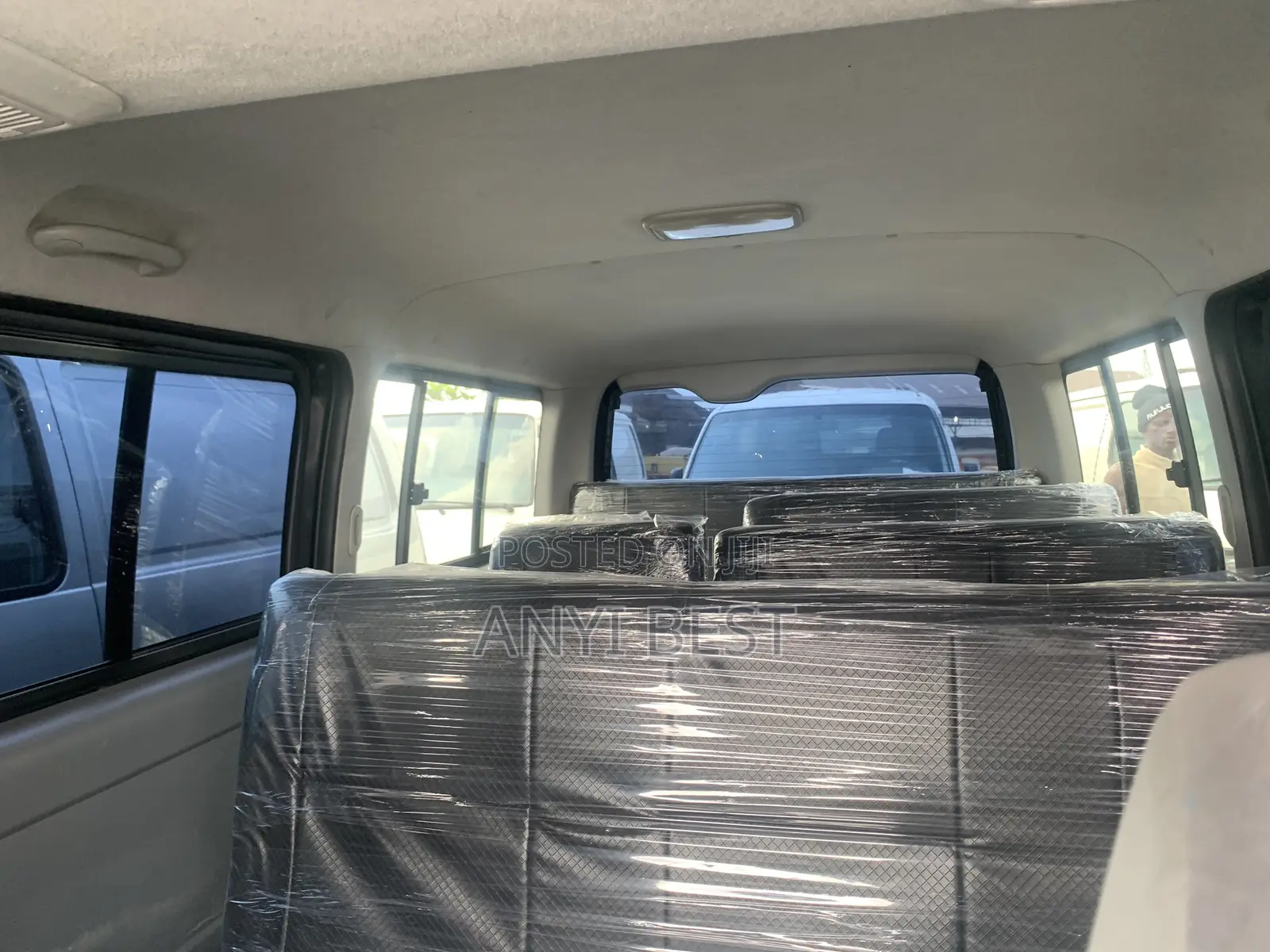 Toyota HiAce 2012 Black