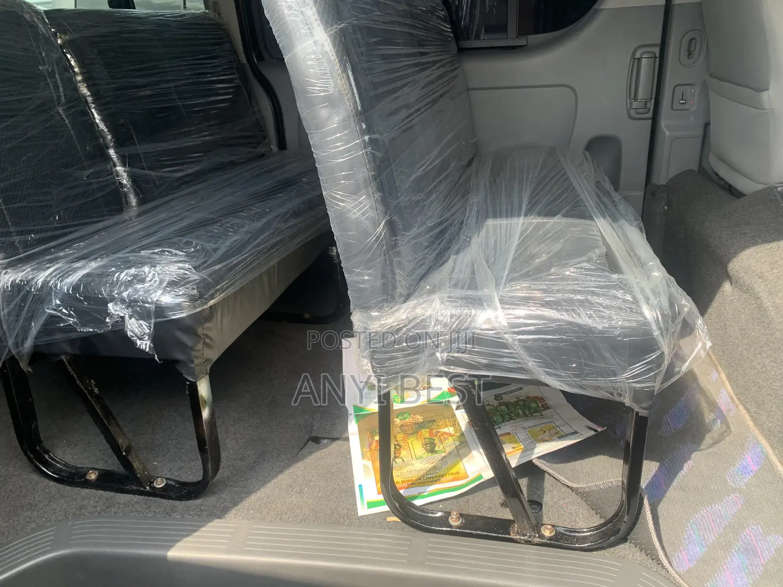 Toyota HiAce 2012 Black