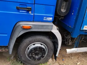 Volvo Truck Fl 6, 8 Bolt 2002 Blue
