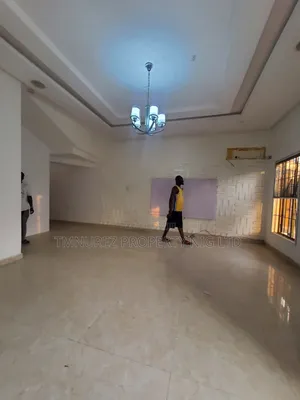 Studio Apartment in Chevron for rent