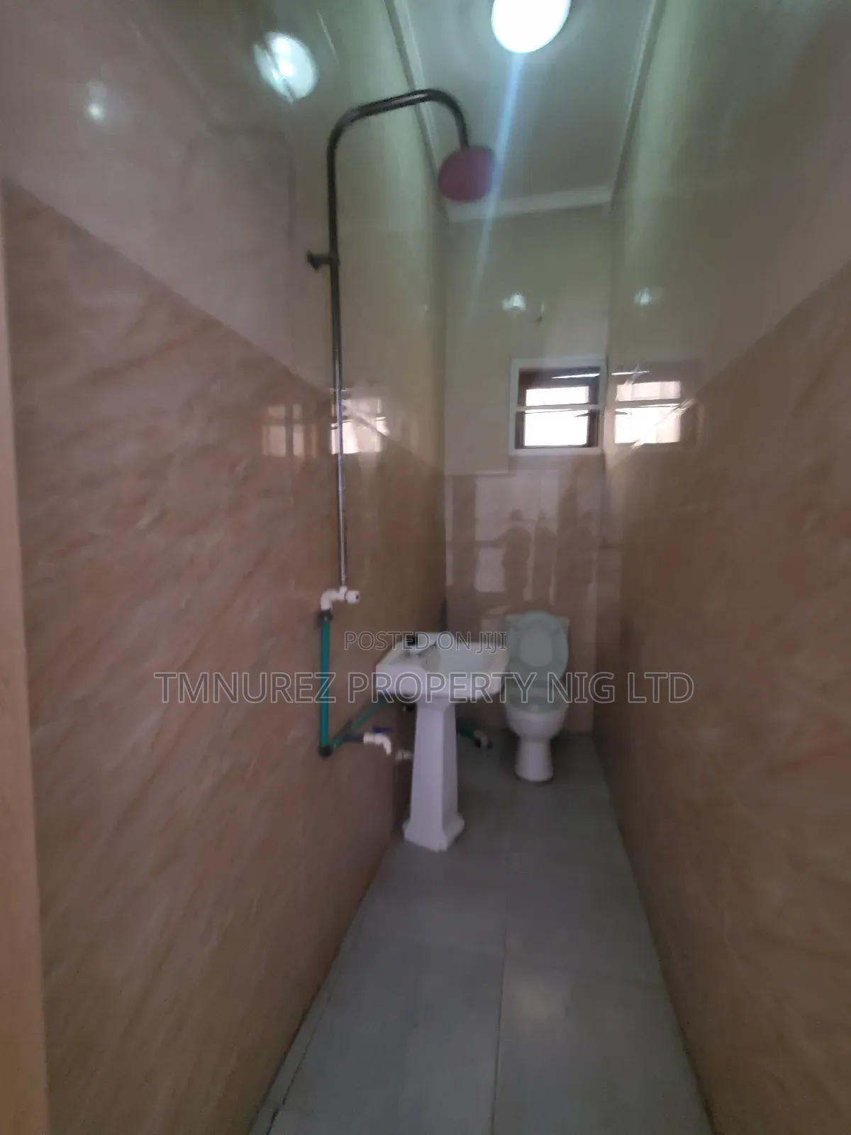 Studio Apartment in Chevron for rent