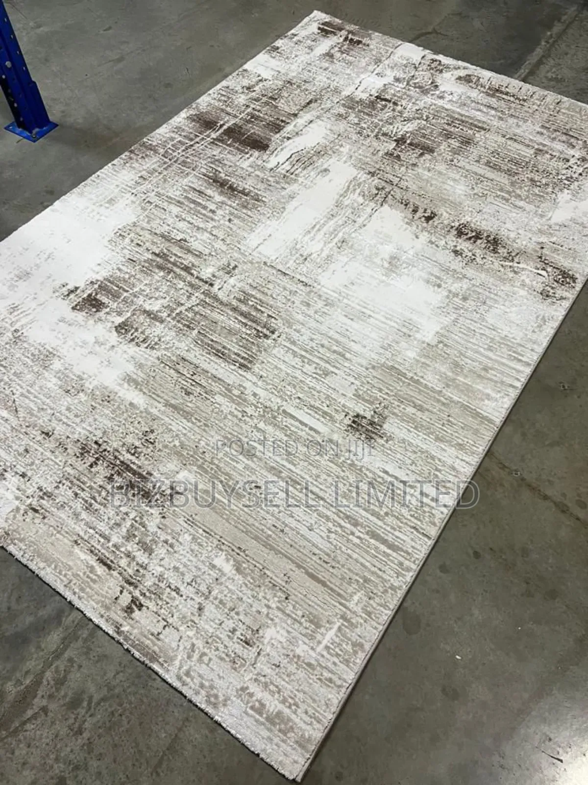 7*10 Turkish Hand Made Centre Rug.