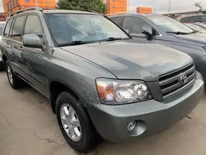 Toyota Highlander 2005 Gray