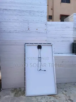 Canadian 300w Solar Panel