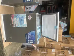 Glamstar 150lits Deep Freezer With Glass Top