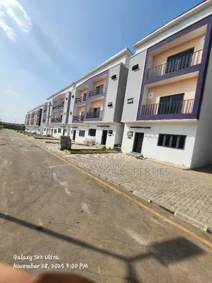 4bdrm Townhouse/Terrace in in an Estate Along for Sale