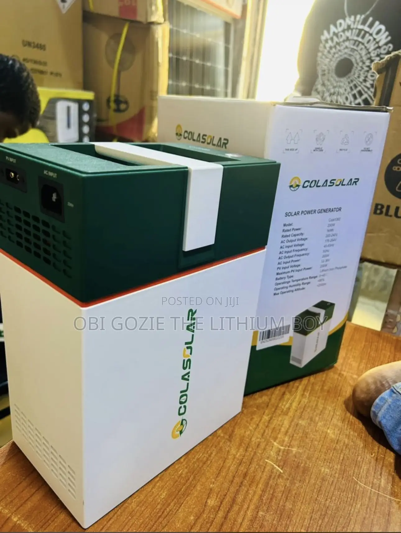 1kwh Cola Solar 200w Lithium Battery Solar Generator KWH