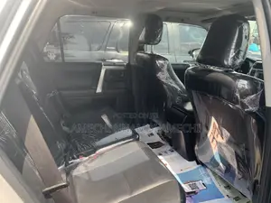 Toyota 4-Runner Limited 4X4 2013 Silver