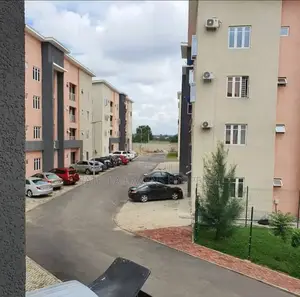 4 Bedroom Penthouse With Solar Installed in Wuye