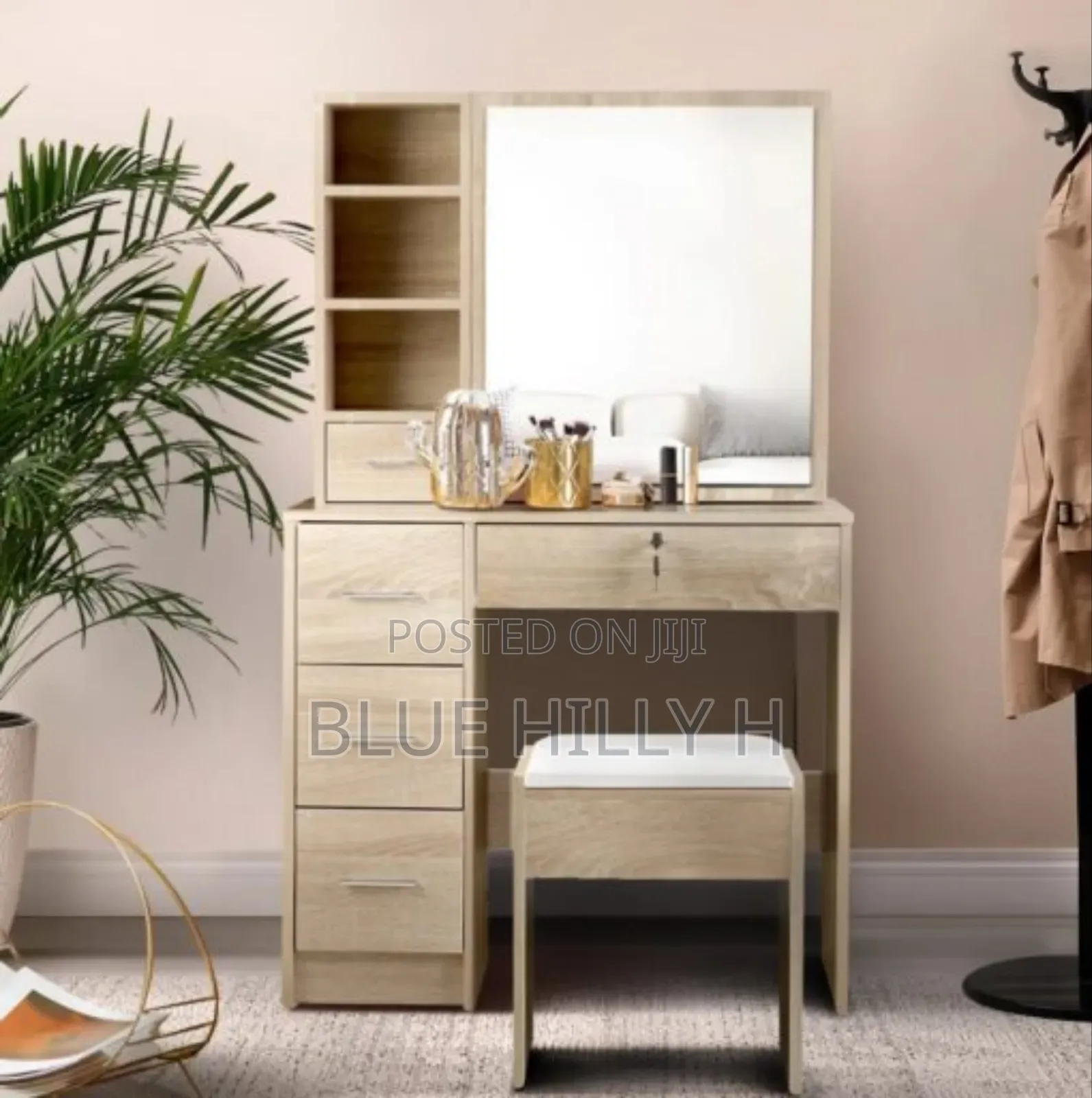Dress Table And Mirror