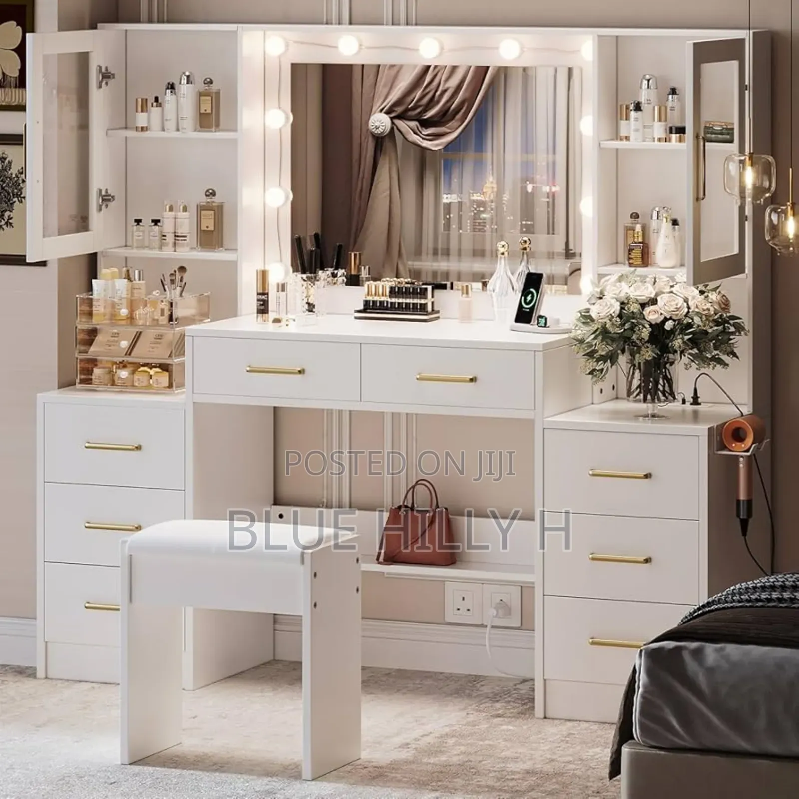 Dress Table And Mirror