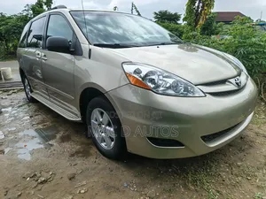 Toyota Sienna XLE Limited 2007 Gold