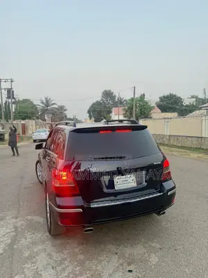 Mercedes-Benz GLK-Class 2010 Black