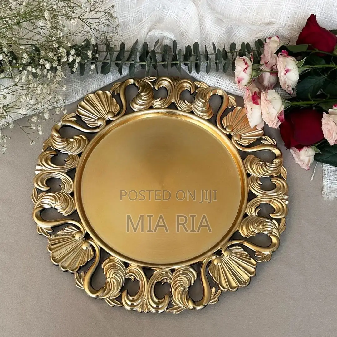 Plastic Gold Charger Plate