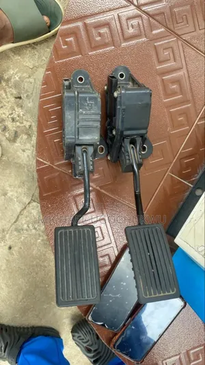 Turtle Pedal for Honda CRV 2007-2010