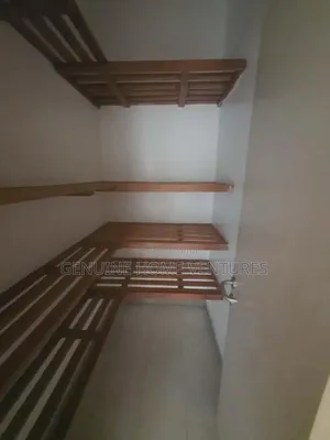 3bdrm Apartment in Ikeja Gra for rent