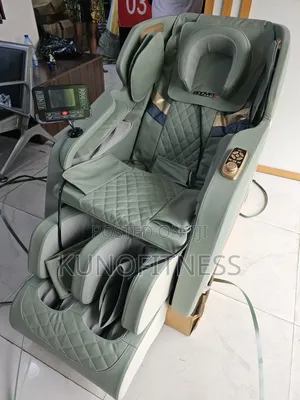 Luxury Full Body Zero Gravity Massage Chair – Brand New