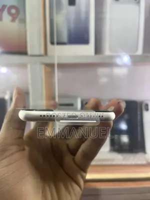 Apple iPhone 11 128 GB White