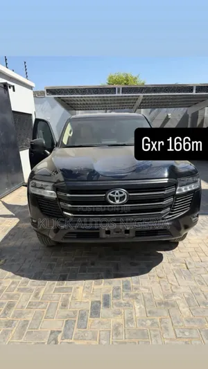 New Toyota Land Cruiser LC300 2024 Black