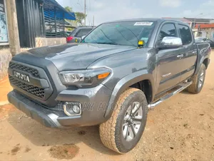 Toyota Tacoma 4dr Double Cab 2016 Gray