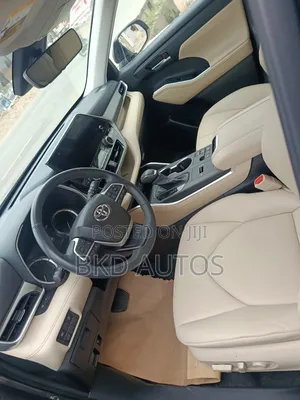 Toyota Highlander XLE AWD 2023 Gray