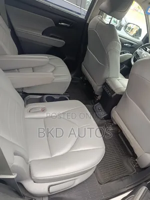Toyota Highlander XLE 2021 White