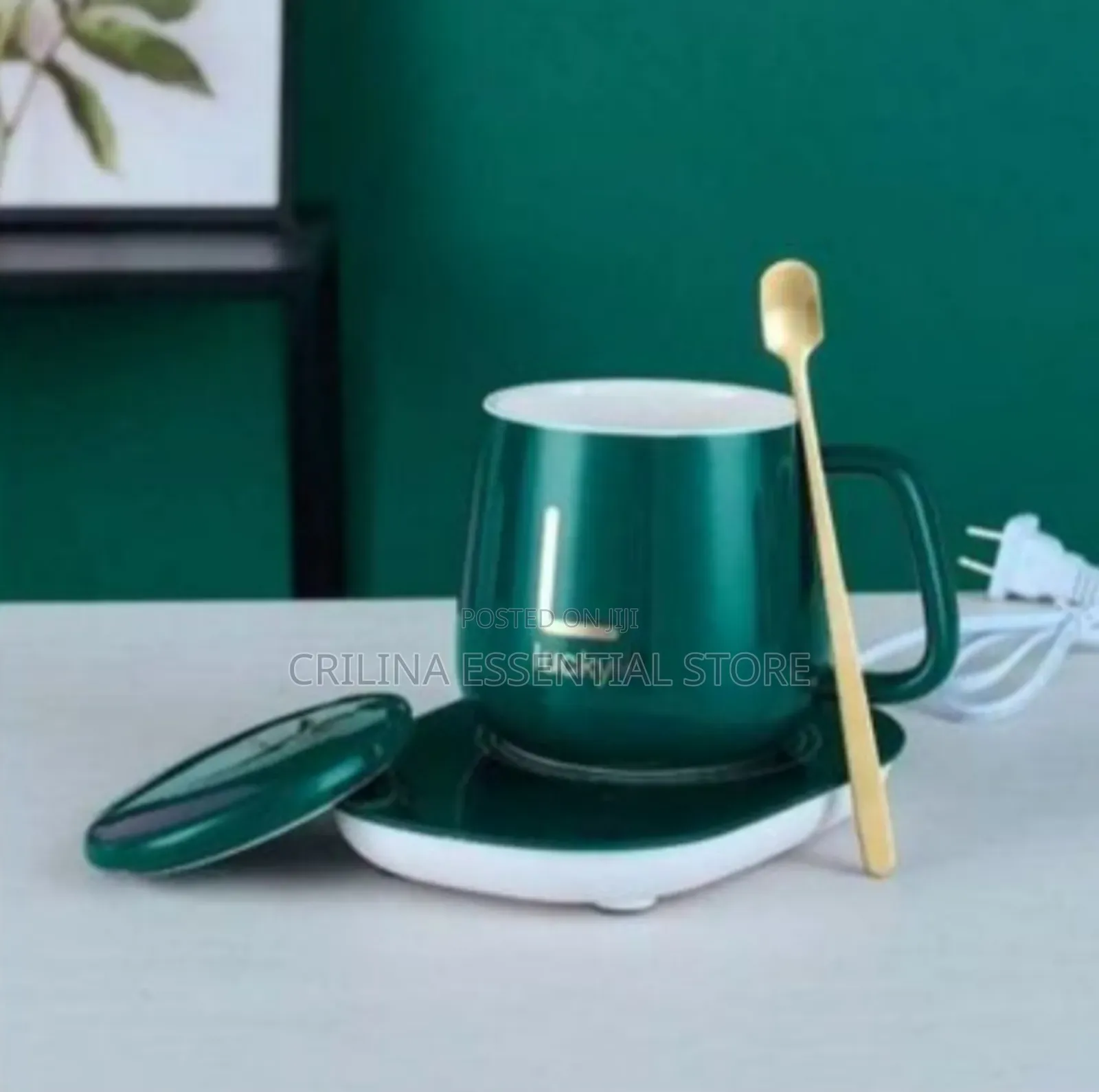 Coffee Cup With Automatic Heating Pad and Spoon