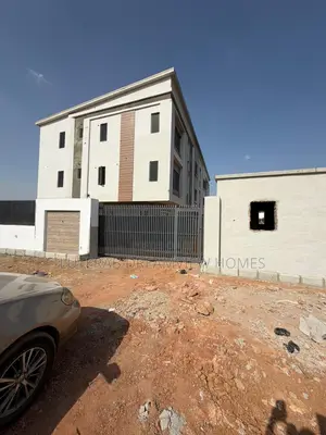 3bdrm Block of Flats in Main Wuye for sale
