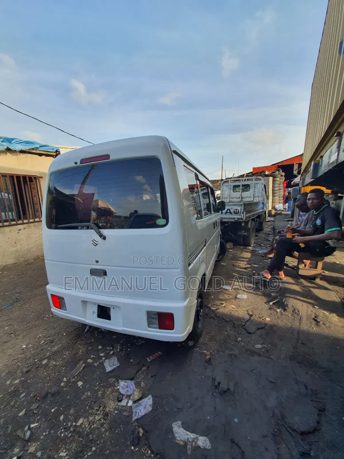 Suzuki APV Minibus 2010 White