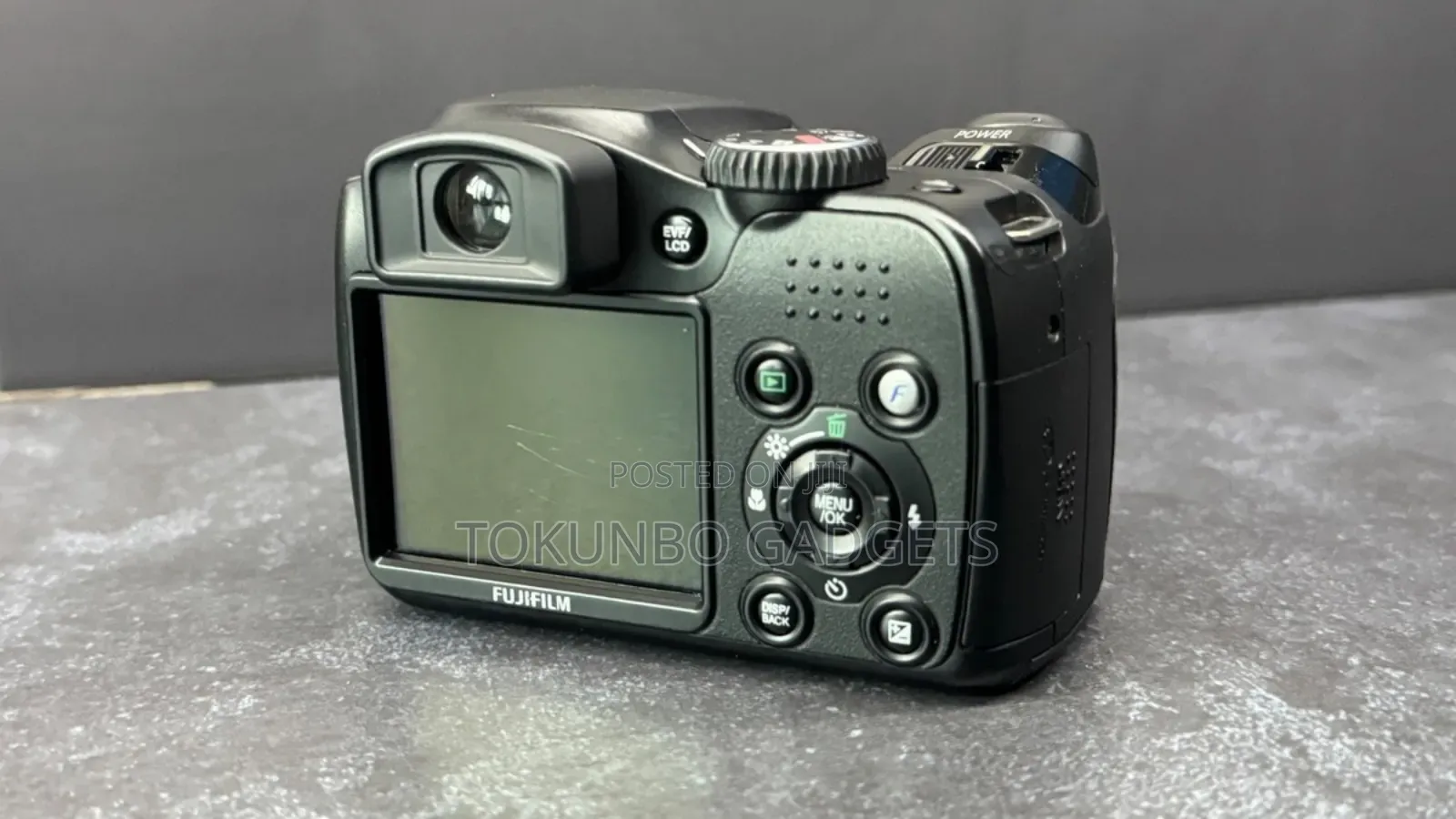 Fujifilm Finepix S5700 7.0mp Digital Camera - Black