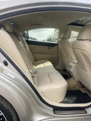 Lexus ES 2013 Gold