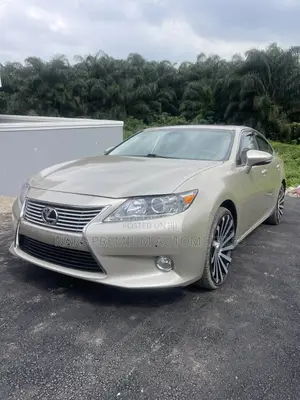 Lexus ES 2013 Gold
