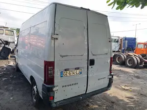 Peugeot Boxer 2005 White