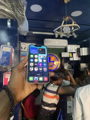 Apple iPhone 13 128 GB Pink