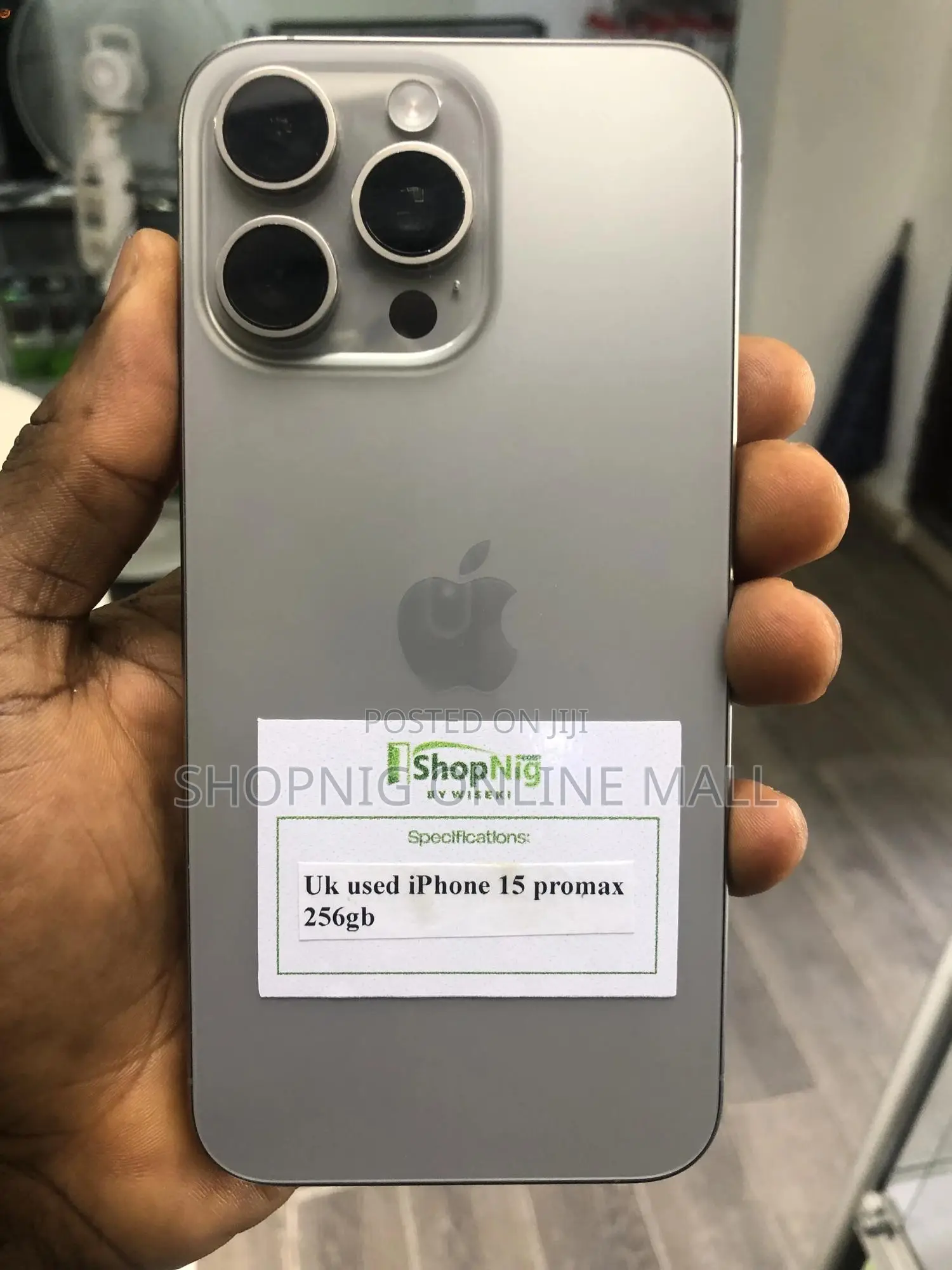 Apple iPhone 15 Pro Max 256 GB
