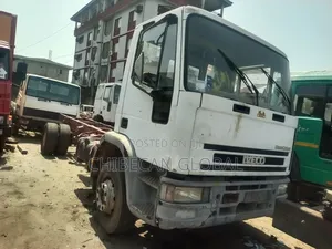 Iveco Euro Cargo Truck 6 Tyres 8 Bolts,(Cab and Chassis) Tokunbo