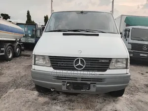 Mercedes-Benz Sprinter 2005 White